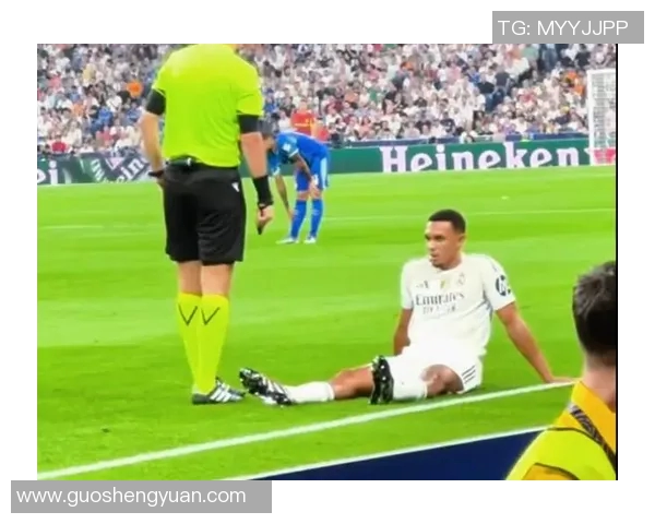 外媒报道赫伊森吕迪格阿诺德等五名球员缺席皇马训练引发关注