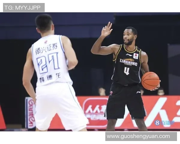 加兰赛季首秀表现平平26分钟贡献8分4助攻3失误需调整状态