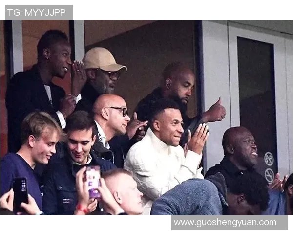 伊桑绝平巴黎姆巴佩晒弟弟照片称赞我的明星男孩展现疯狂剧本 伊桑绝平巴黎姆巴佩晒弟弟照片称赞我的明星男孩展现疯狂剧本