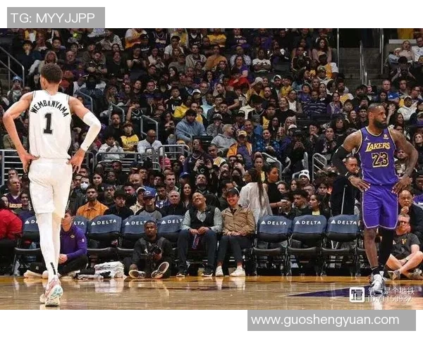 东契奇赞詹姆斯独特视角称其为团队带来巨大帮助 东契奇赞詹姆斯独特视角称其为团队带来巨大帮助