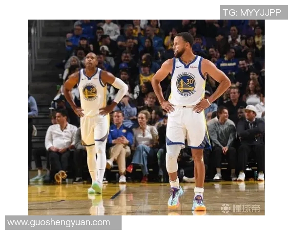 科尔确认库里追梦巴特勒霍福德将齐出战明日对阵开拓者的比赛 科尔确认库里追梦巴特勒霍福德将齐出战明日对阵开拓者的比赛