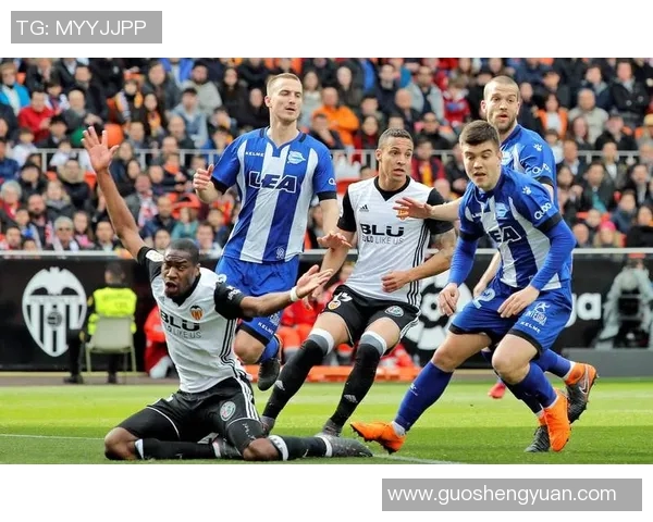 多特蒙德回顾曾效力的西班牙球员梅里诺与巴尔特拉的精彩瞬间