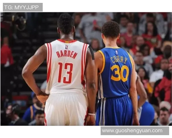 库里半场9分罚球表现惊艳上赛季仅3场能达成此成就 库里半场9分罚球表现惊艳上赛季仅3场能达成此成就